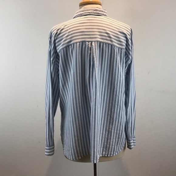 J. JILL RELAXED TENCEL SHIRT blue and white striped long sleeved. Size Medium - Picture 3 of 8